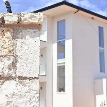 Sea & View 3* クサミル