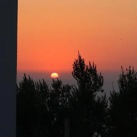 Sea & View 3* 사밀