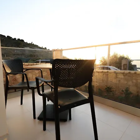 Sea & View بيت ضيافة