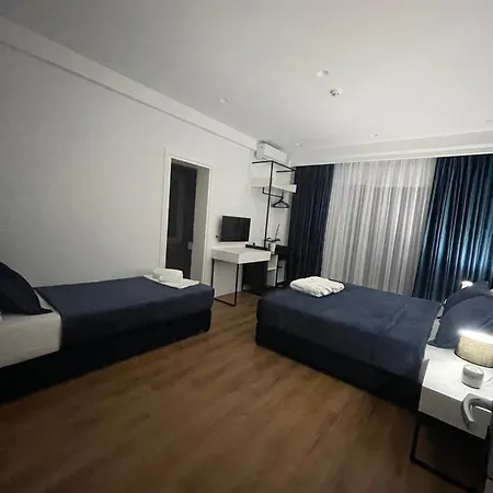 Sea & View 3*