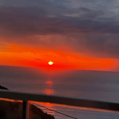 Sea & View بيت ضيافة كساميل